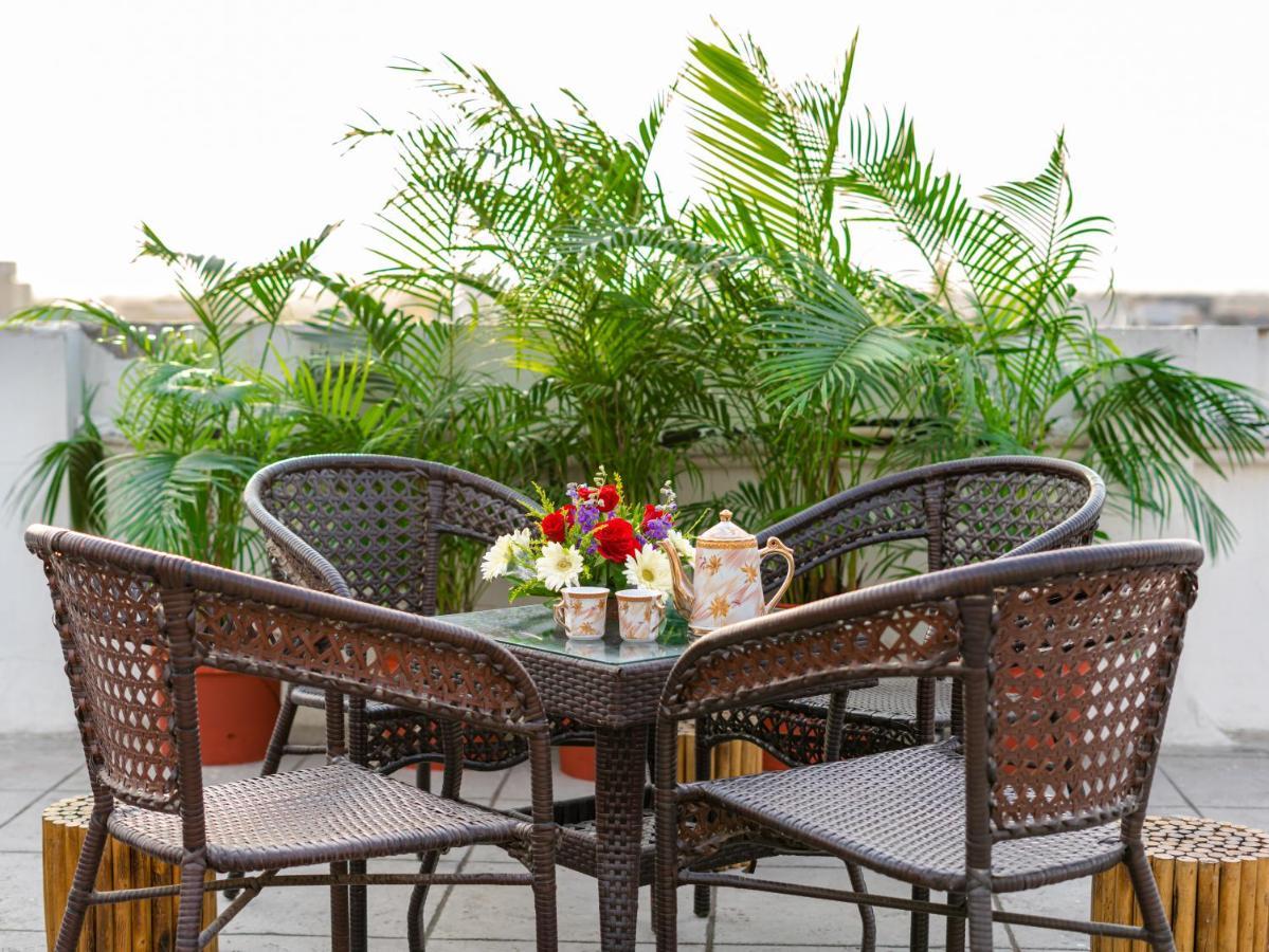 Hotel Signature Planet Indore Buitenkant foto