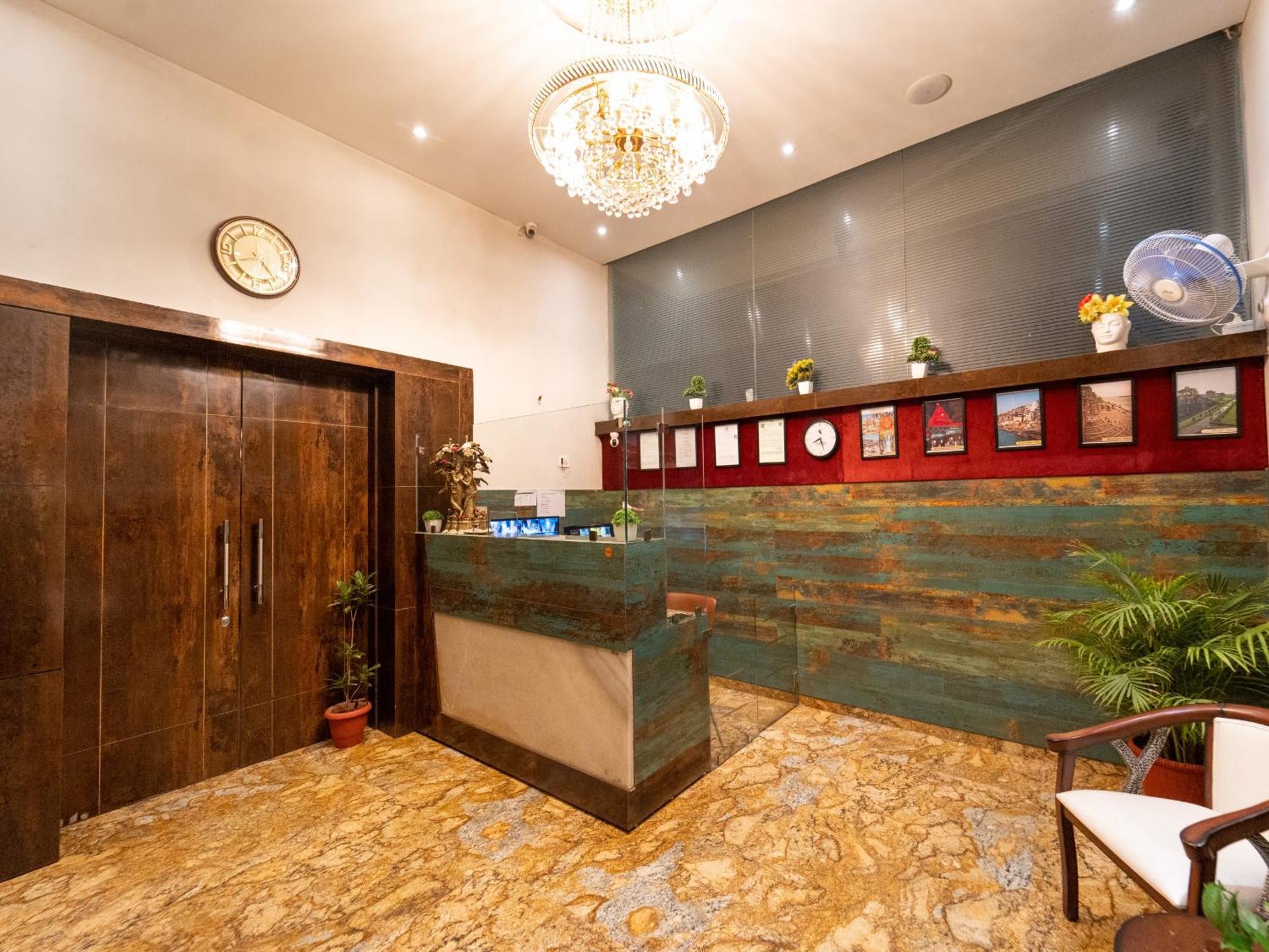 Hotel Signature Planet Indore Buitenkant foto